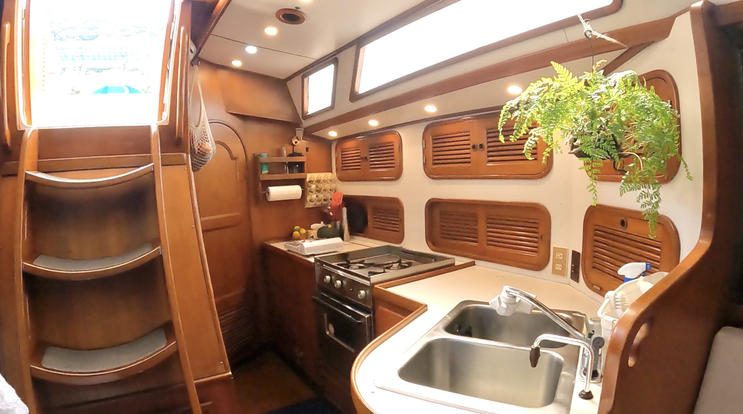 海水淡水化装置、船用造水機、小型、DCバッテリー稼働、省エネ、小型海水淡水化装置24110604